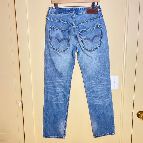 Levi's Curve Women's Blue Jeans - Picture 2 of 16